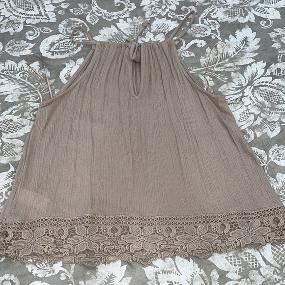 AMBIANCE TOP, TAUPE COLOR🤎,SIZE SMALL - Picture 2 of 6